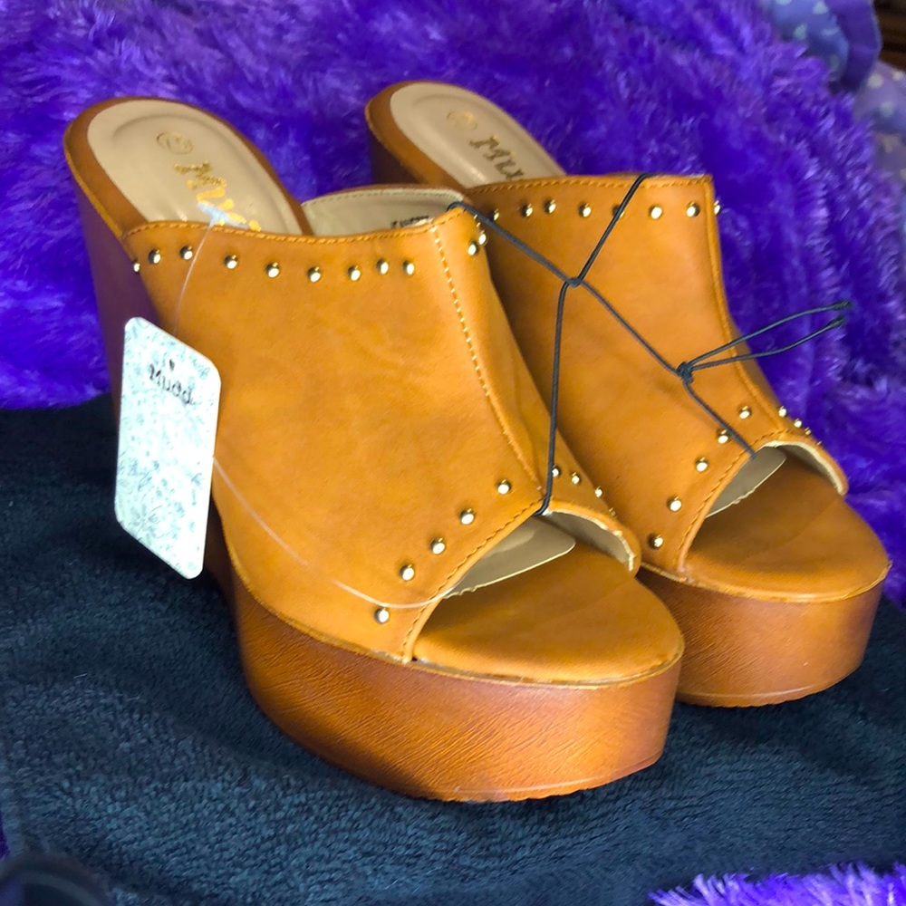 Brown Wedge Open-Toe Heels!